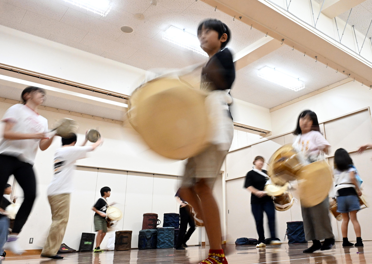 子どもチャンゴ、練習中！
